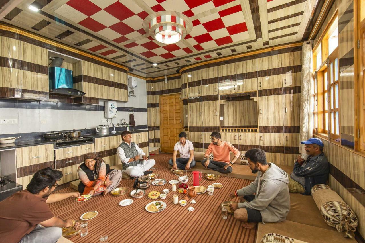 Zostel Homes Kotkhai Shimla Exteriör bild