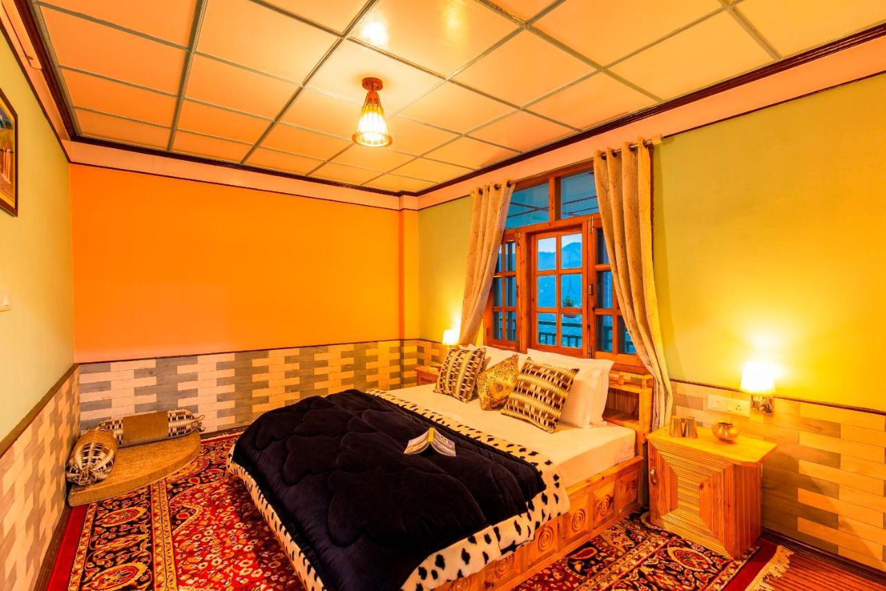 Zostel Homes Kotkhai Shimla Exteriör bild